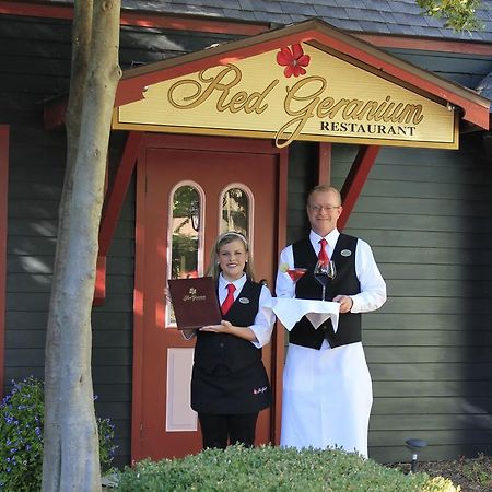 New Harmony Inn Resort And Conference Center Exterior photo
