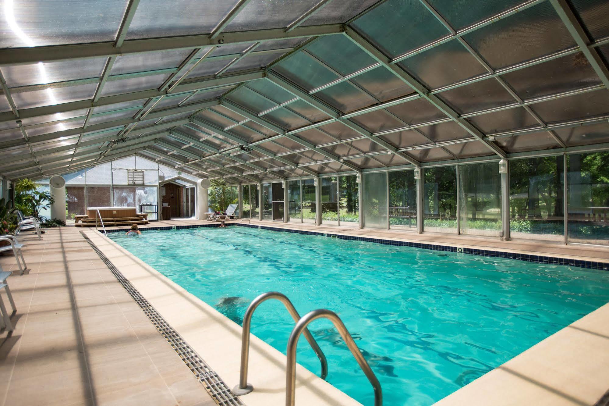 New Harmony Inn Resort And Conference Center Exterior photo